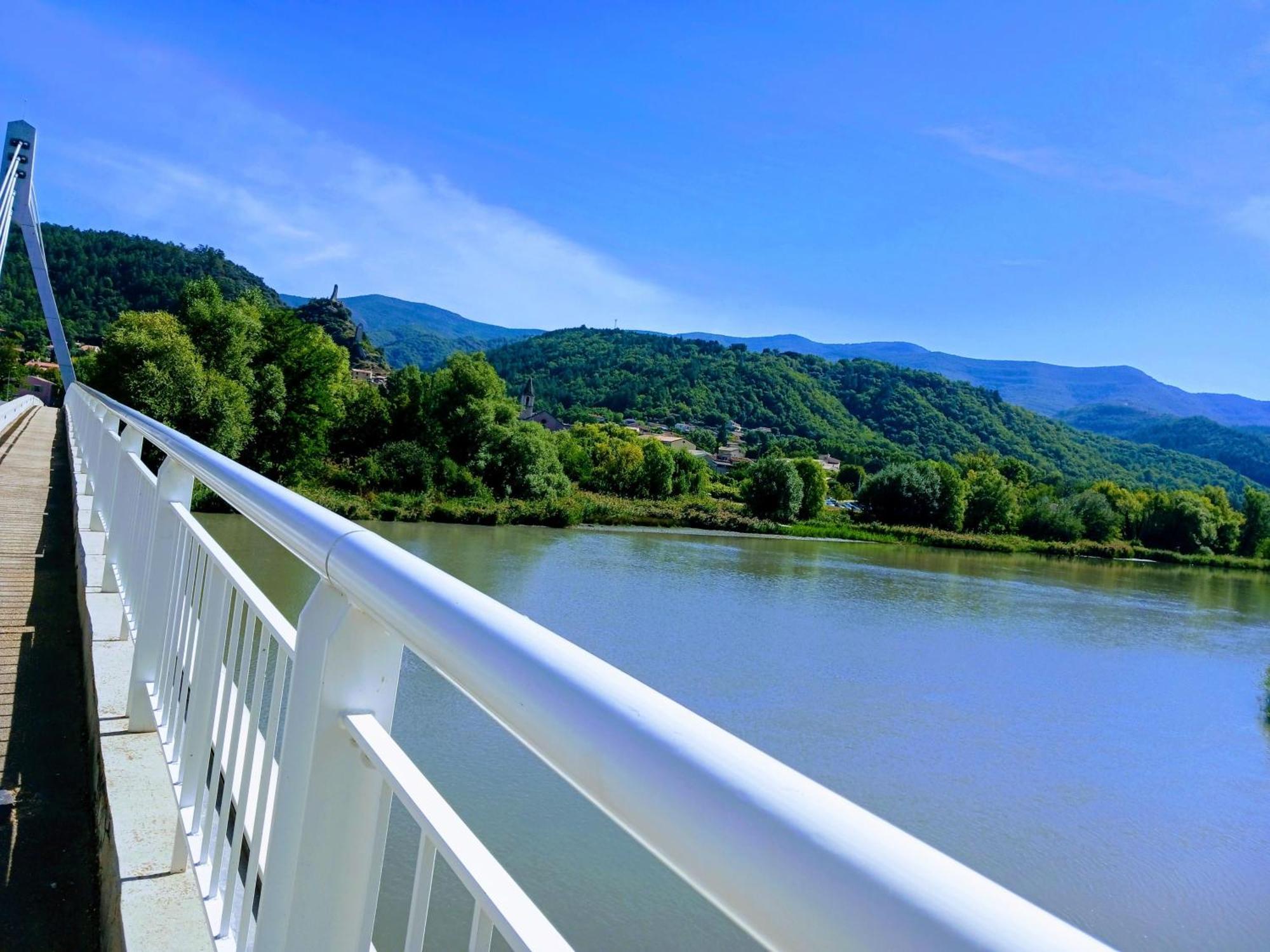 Hotel Du Lac ชาโตว์-อาร์นูซ์-แซงต์-โอบอง ภายนอก รูปภาพ