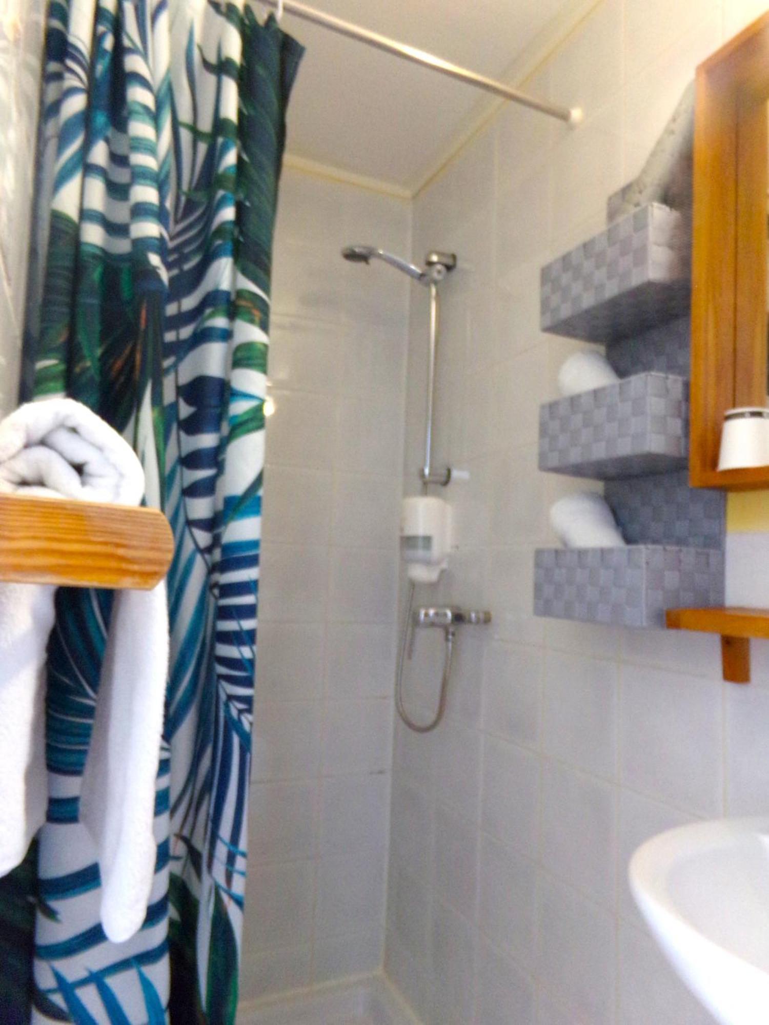 Hotel Du Lac ชาโตว์-อาร์นูซ์-แซงต์-โอบอง ภายนอก รูปภาพ